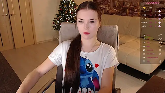 Snapshot of Eva_Davie chatting on 12-15-24, 04:37 Eva Davie online show from 12-15-24, 04:37