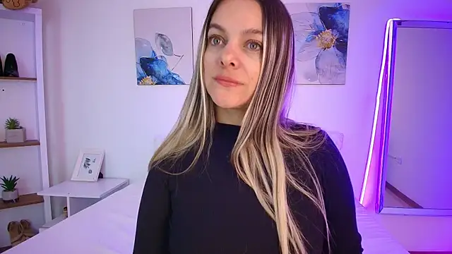 Isabella Harley online show from 07-15-26, 01:29