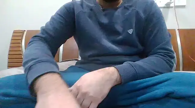 Snapshot of desicockandball chatting on 01-04-25, 09:21 desicockandball online show from 01-04-25, 09:21