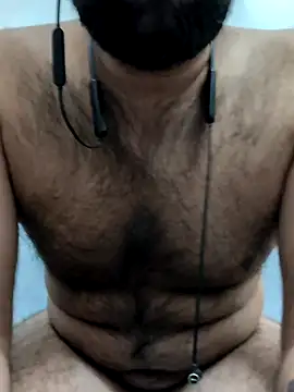 Snapshot of desicockandball chatting on 10-13-25, 07:26 desicockandball online show from 10-13-25, 07:26