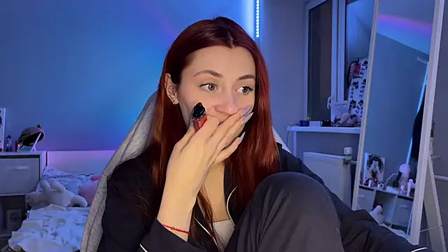 Uniarten online show from 02-12-25, 04:44