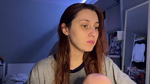 Uniarten online show from 11-22-25, 06:07