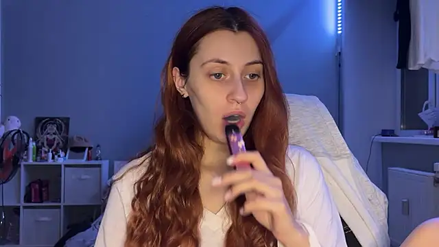 Uniarten online show from 10-30-25, 07:44