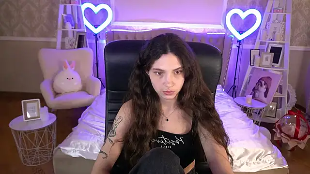 Snapshot of BabyFlowerr chatting on 03-17-25, 05:12 BabyFlowerr online show from 03-17-25, 05:12