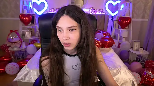 Snapshot of BabyFlowerr chatting on 02-27-25, 04:46 BabyFlowerr online show from 02-27-25, 04:46