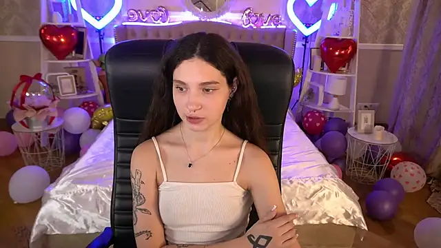 Snapshot of BabyFlowerr chatting on 02-24-25, 04:16 BabyFlowerr online show from 02-24-25, 04:16