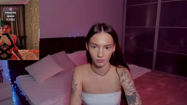 SophieCatty online show from 06-12-26, 10:57