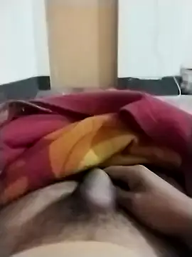 Snapshot of juweldio chatting on 02-08-26, 04:26 juweldio online show from 02-08-26, 04:26