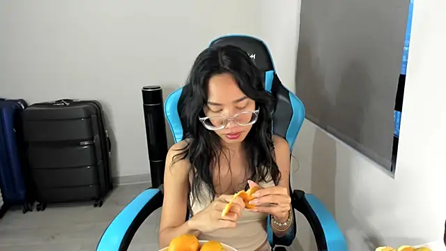 itsyourcassie online show from 12-13-25, 11:55