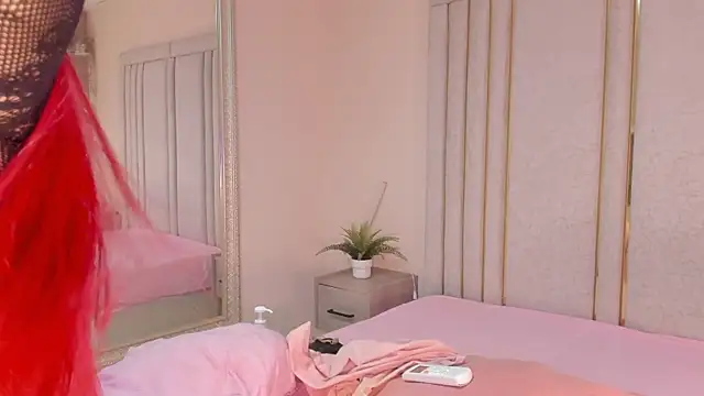 Snapshot of Saekohofman chatting on 02-21-26, 04:14 Saekohofman online show from 02-21-26, 04:14