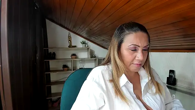 Snapshot of yayita_mature chatting on 06-29-26, 04:39 yayita mature online show from 06-29-26, 04:39