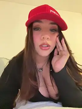Snapshot of marcimaa chatting on 03-14-25, 11:22 marcimaa online show from 03-14-25, 11:22