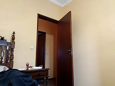 White rabbit  online show from 10-31-25, 03:08