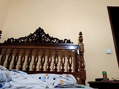 White rabbit  online show from 01-05-26, 05:49