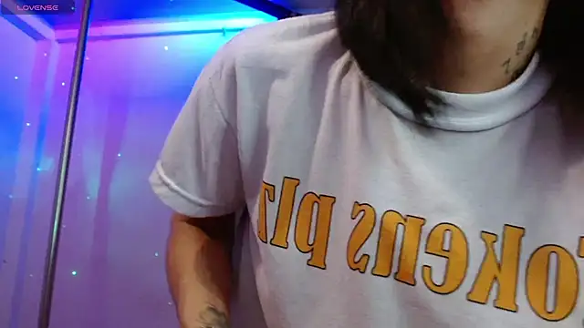 Snapshot of Martina1369 chatting on 02-17-26, 03:31 Martina1369 online show from 02-17-26, 03:31