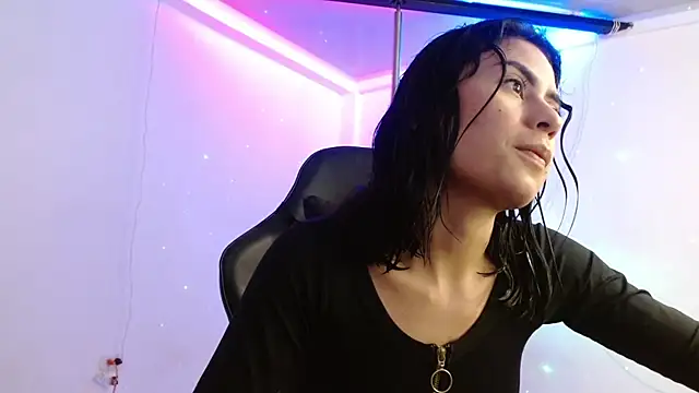 Snapshot of Martina1369 chatting on 06-21-26, 09:31 Martina1369 online show from 06-21-26, 09:31