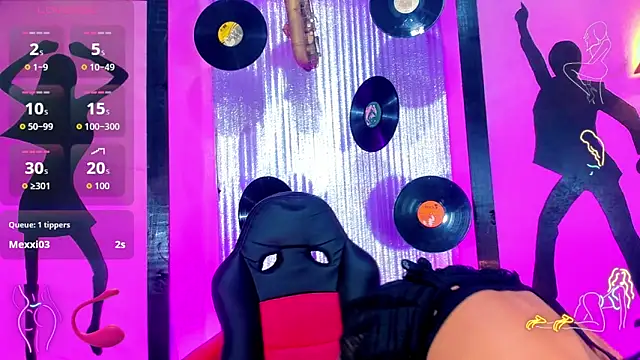 Snapshot of nickyminach_ chatting on 10-15-25, 07:22 nickyminach online show from 10-15-25, 07:22