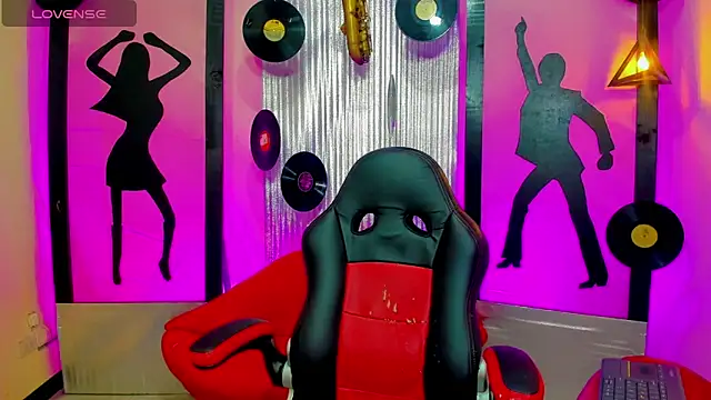 Snapshot of nickyminach_ chatting on 02-11-26, 03:06 nickyminach online show from 02-11-26, 03:06