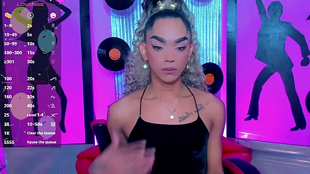 Snapshot of nickyminach_ chatting on 02-19-26, 03:25 nickyminach online show from 02-19-26, 03:25