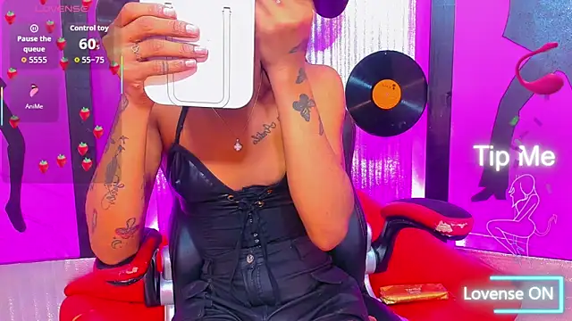 nickyminach  online show from 03-15-26, 09:44