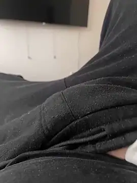 Snapshot of Krasavzi chatting on 02-12-25, 08:27 Krasavzi online show from 02-12-25, 08:27