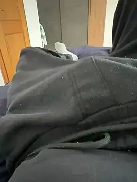 Snapshot of Krasavzi chatting on 02-11-25, 10:58 Krasavzi online show from 02-11-25, 10:58