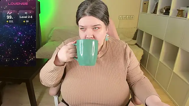 Snapshot of PlumPie chatting on 01-02-25, 05:57 PlumPie online show from 01-02-25, 05:57