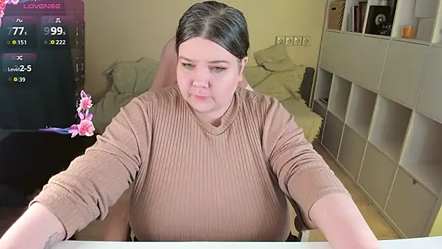 PlumPie online show from 02-24-26, 04:46