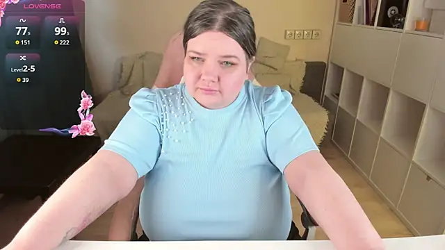 PlumPie online show from 04-02-26, 03:51