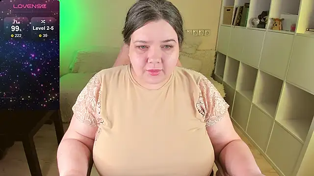 Snapshot of PlumPie chatting on 03-01-25, 05:38 PlumPie online show from 03-01-25, 05:38