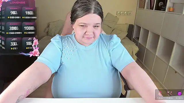 PlumPie online show from 04-21-26, 06:14