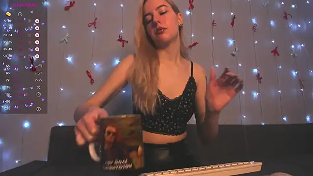 Fire moth online show from 12-19-25, 06:27