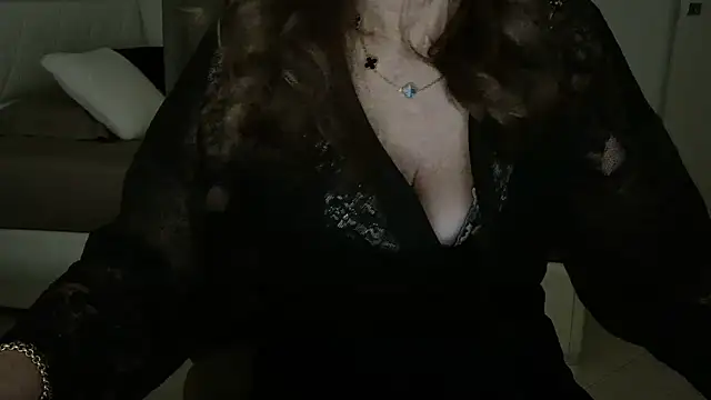Snapshot of amara_2022 chatting on 12-15-24, 08:36 amara 2022 online show from 12-15-24, 08:36