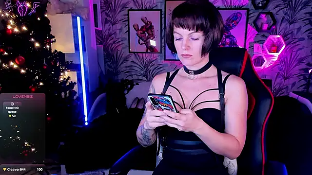 Devi Evi online show from 12-29-24, 07:11