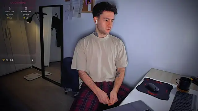 HonestAndrew online show from 02-13-26, 06:46