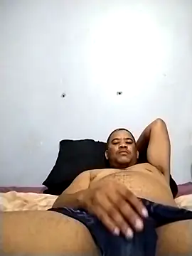 Snapshot of Purplejuice777 chatting on 02-13-26, 05:24 Purplejuice777 online show from 02-13-26, 05:24