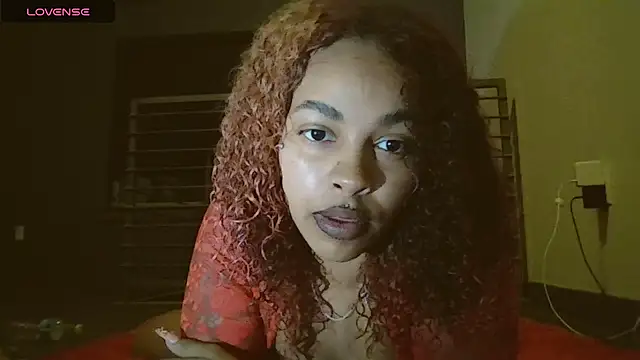 Snapshot of Cloutchasercrystall chatting on 09-16-25, 11:11 Cloutchasercrystall online show from 09-16-25, 11:11