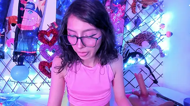Snapshot of Alice_jacobs1 chatting on 02-11-25, 08:26 Alice jacobs1 online show from 02-11-25, 08:26