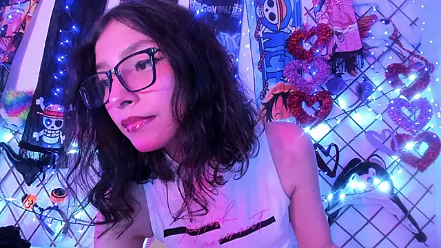 Snapshot of Alice_jacobs1 chatting on 02-24-25, 03:44 Alice jacobs1 online show from 02-24-25, 03:44