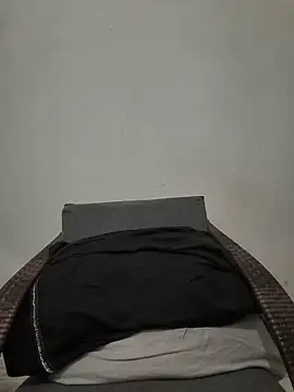 VIC22SECRET online show from 06-18-26, 01:04