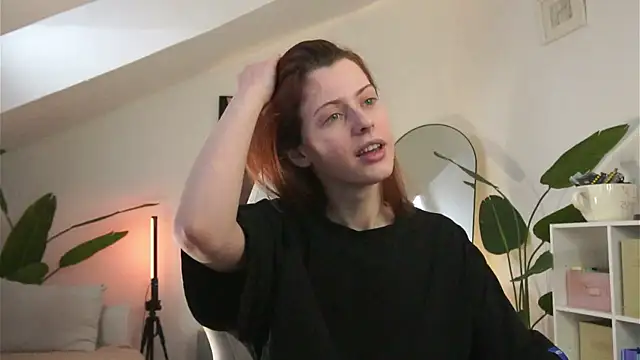 doll lesli online show from 03-05-26, 12:35