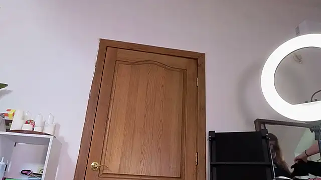 doll lesli online show from 10-10-25, 09:21