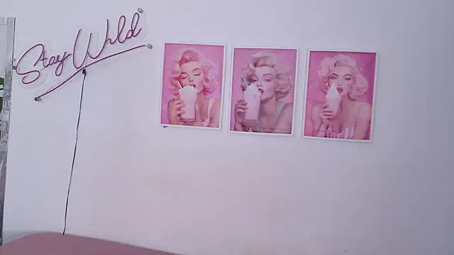 Adele LatinLady online show from 04-12-26, 08:23