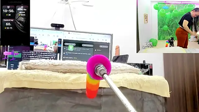 Paulina Davis  online show from 03-25-26, 10:08