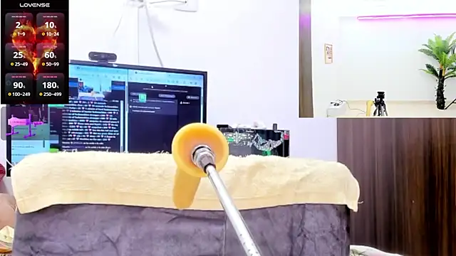 Paulina Davis  online show from 12-03-25, 12:01