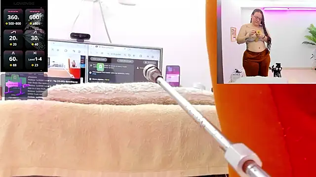 Paulina Davis  online show from 02-17-26, 12:30