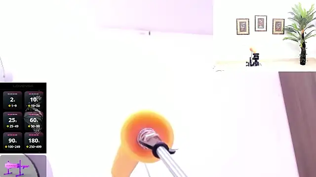 Paulina Davis  online show from 03-22-25, 10:04