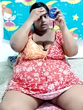 Snapshot of SusanaEshwar chatting on 02-13-26, 10:21 SusanaEshwar online show from 02-13-26, 10:21