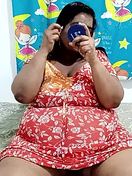 Snapshot of SusanaEshwar chatting on 02-15-26, 07:24 SusanaEshwar online show from 02-15-26, 07:24