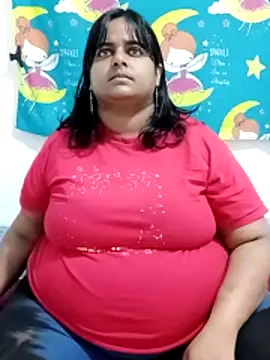 Snapshot of SusanaEshwar chatting on 02-18-26, 11:45 SusanaEshwar online show from 02-18-26, 11:45